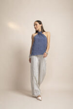 Top a righe blu